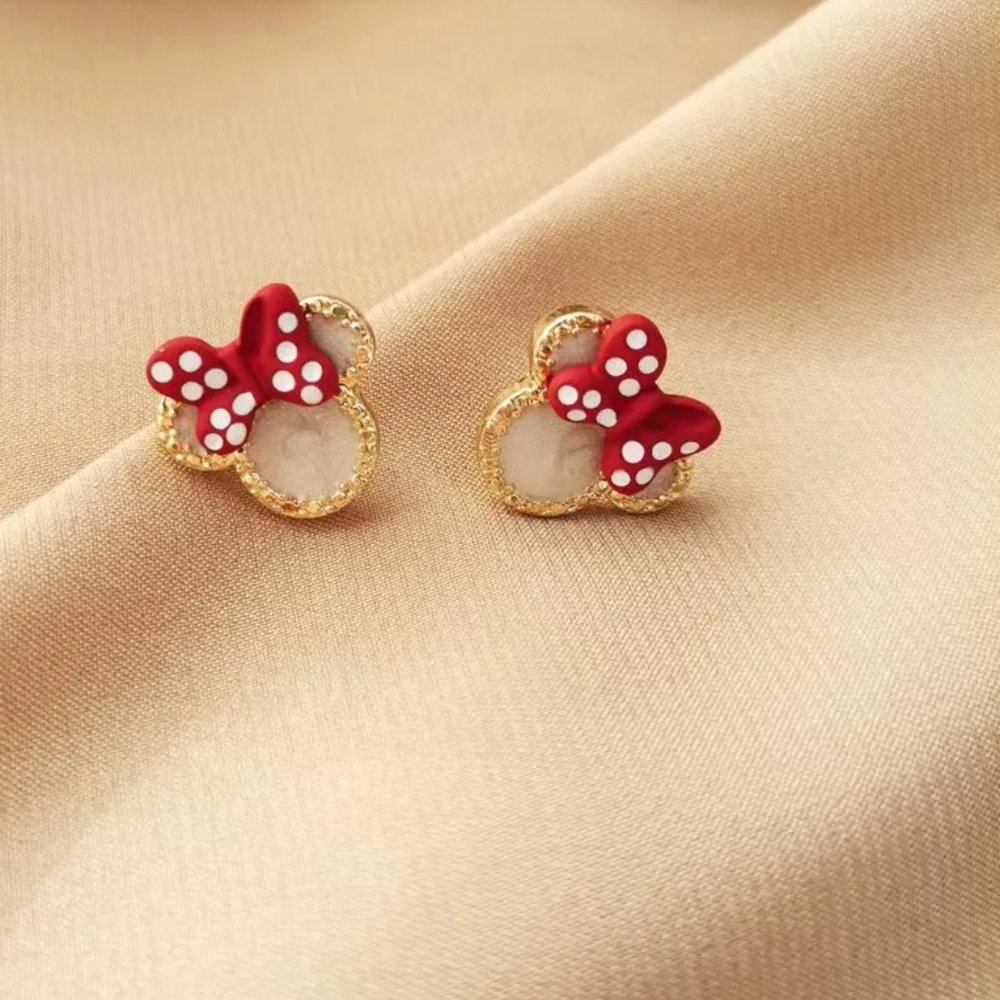 Cute Disney Minnie Mouse Head Disney Ears Polka Dot Bow Stud Earrings NEW - Picture 2 of 7